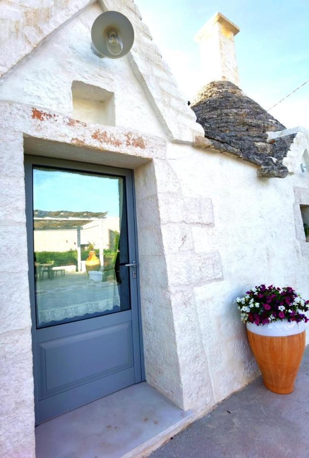 Trullo La Chicca Della Valle Cisternino Luaran gambar